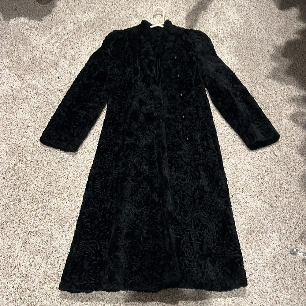 Curly lambswool look- trenchcoat  Vintage full length- A LINE  mob wife  vibe
